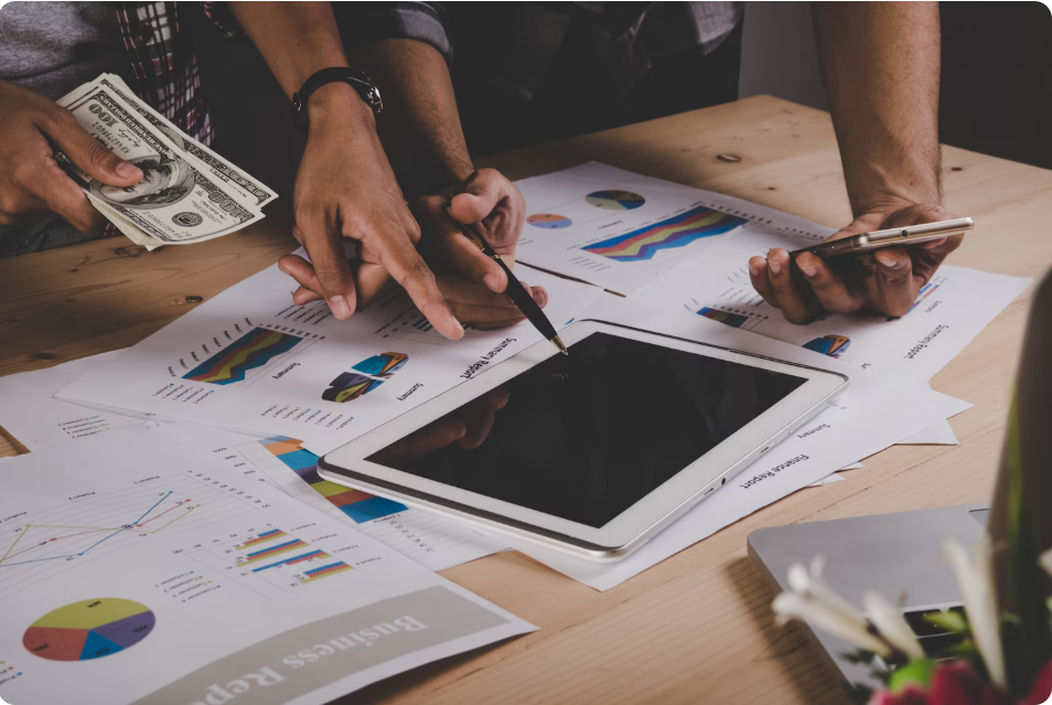 How Budgeting Helps You Manage Expenses and Build a Strong Financial Future